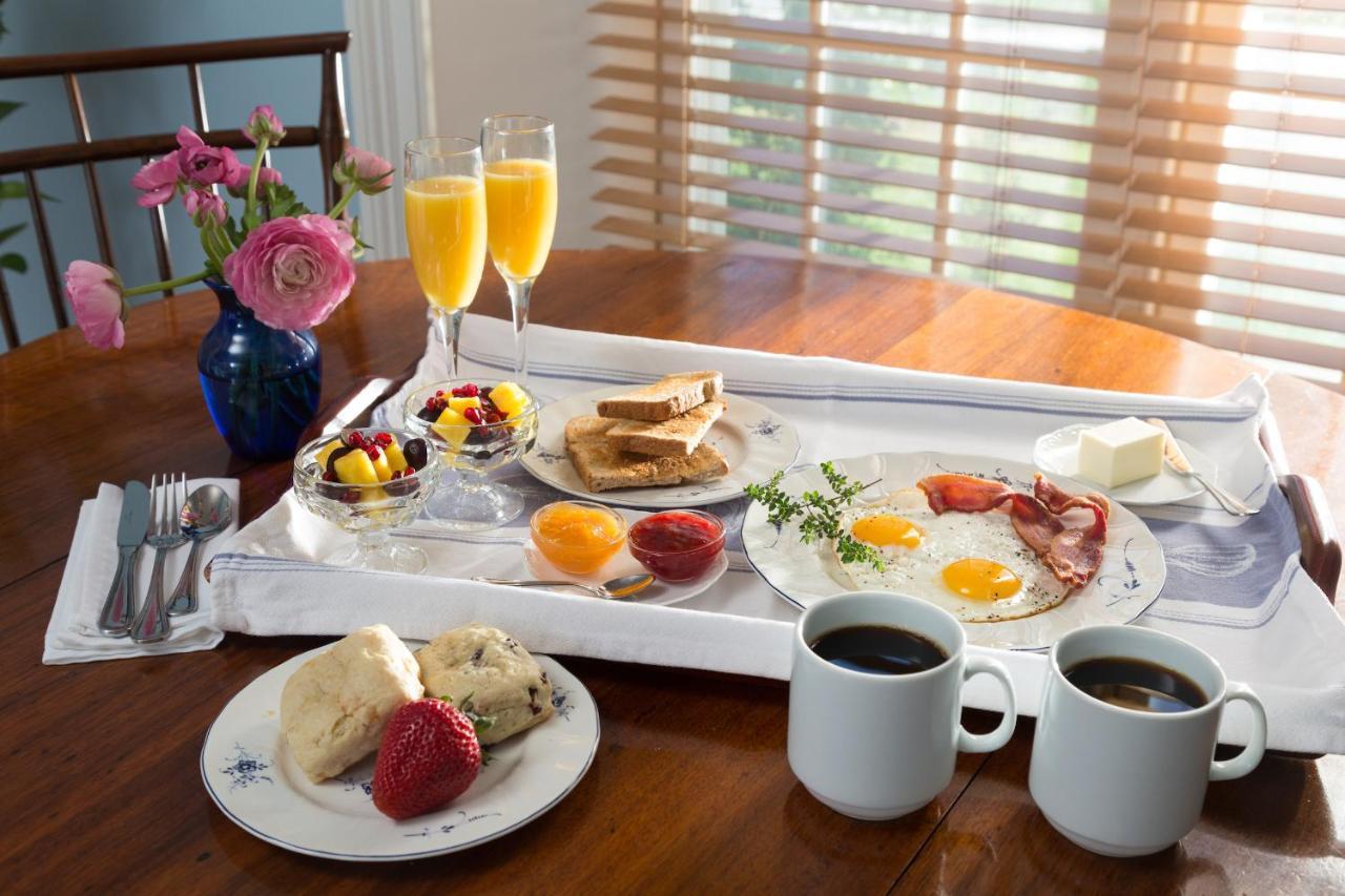 Bed and Breakfast Brampton 1860 Честертаун Экстерьер фото