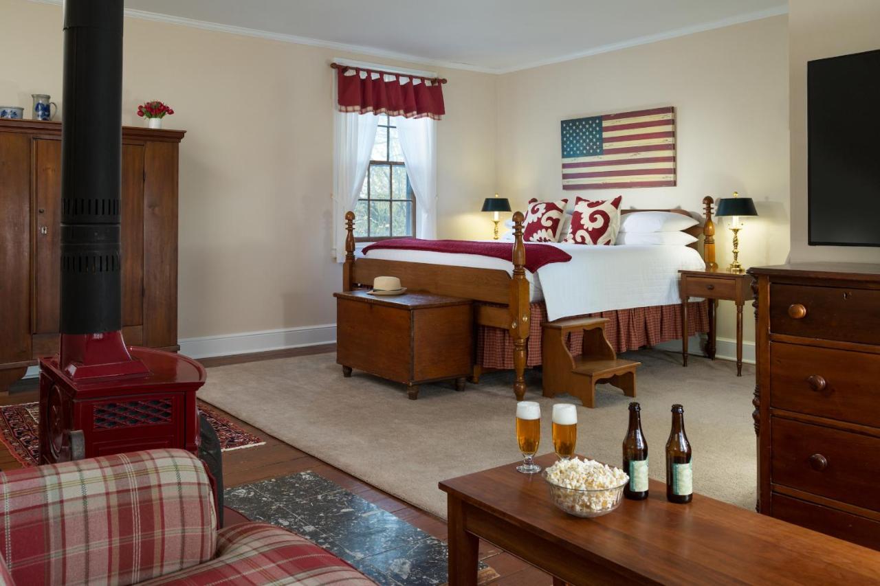 Bed and Breakfast Brampton 1860 Честертаун Экстерьер фото